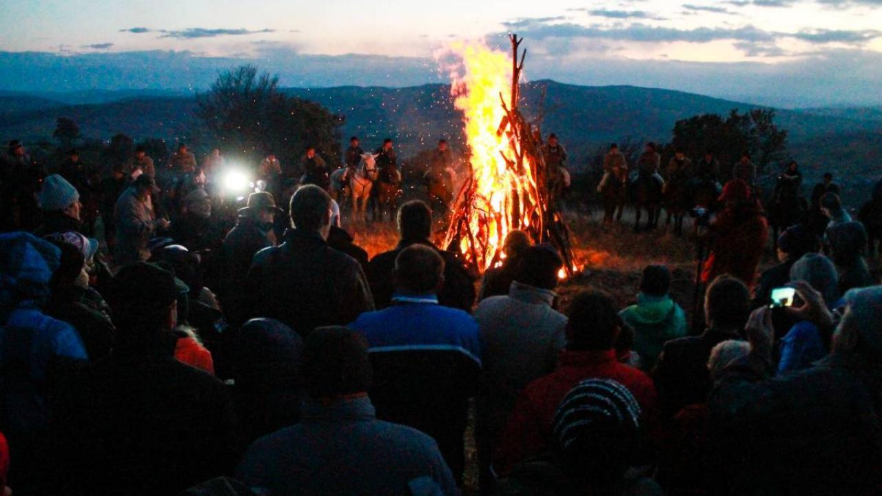 Ismét őrtüzek gyúlnak az autonómiáért – a székely közösség összefogására számít az SZNT