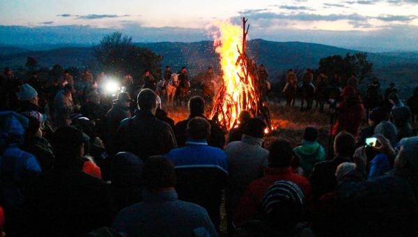 Ismét őrtüzek gyúlnak az autonómiáért – a székely közösség összefogására számít az SZNT